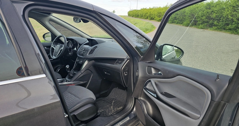 Opel Zafira cena 29900 przebieg: 127000, rok produkcji 2014 z Kalisz małe 301